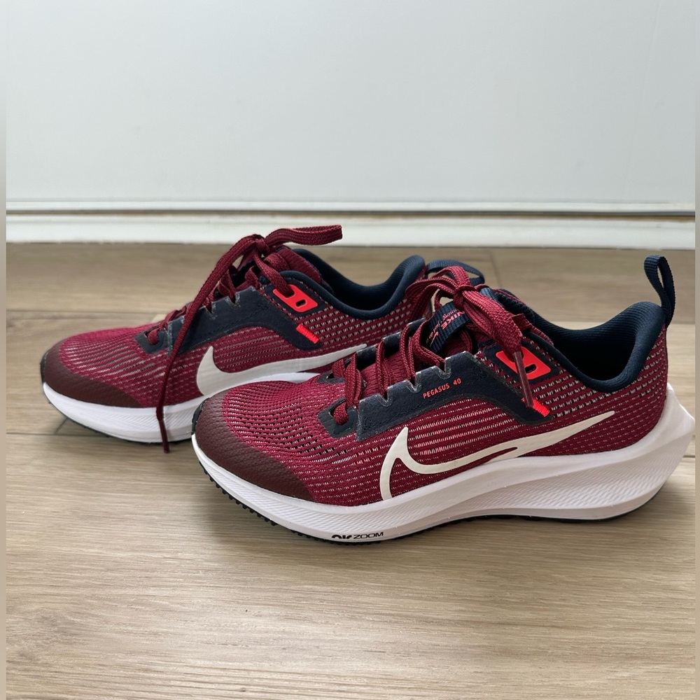 Nike Kids' Grade School Pegasus 40 Running Shoes youth size 1
